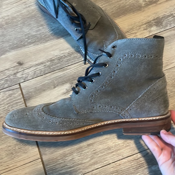 Size 10 men’s high top Oxford boots - Picture 3 of 3